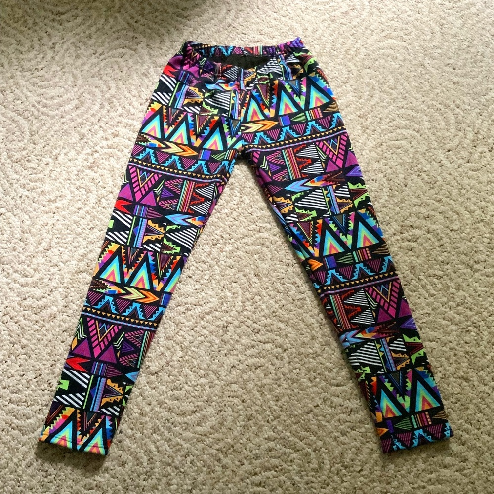 Super Soft Fleece lined Geometric Pattern Leggings